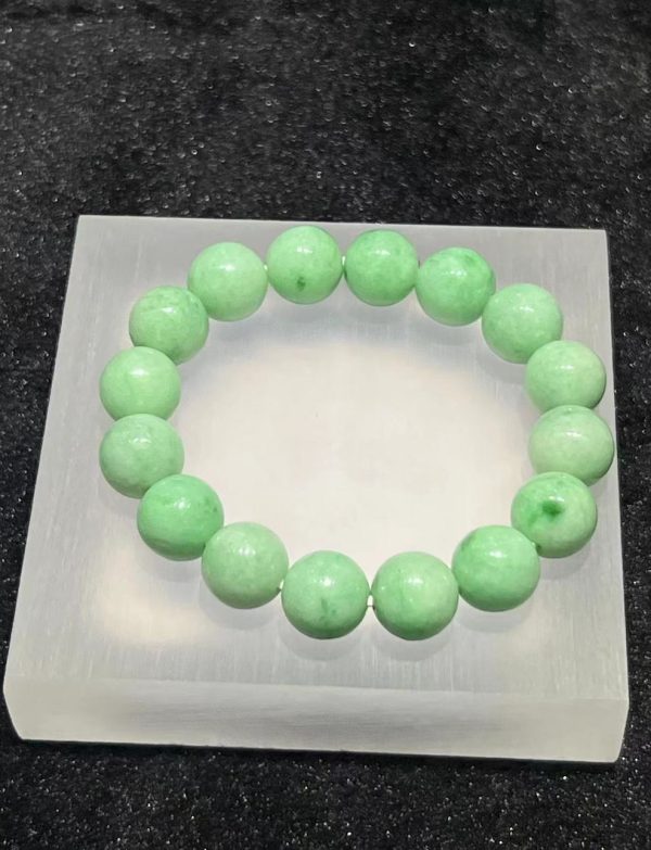 Translucent apple green beads jadeite bracelet - Image 3
