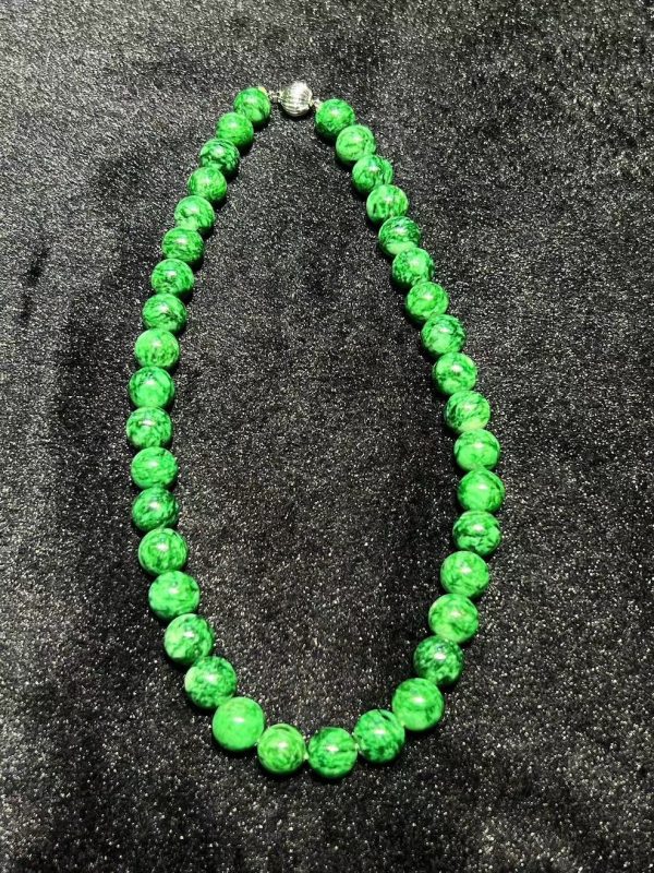 translucent vivid old-pit green beads jadeite necklace