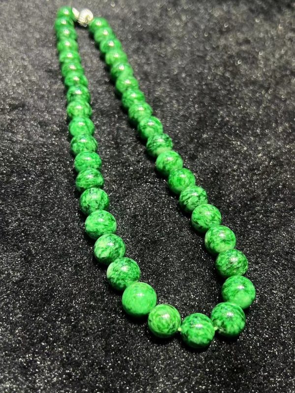 translucent vivid old-pit green beads jadeite necklace - Image 5