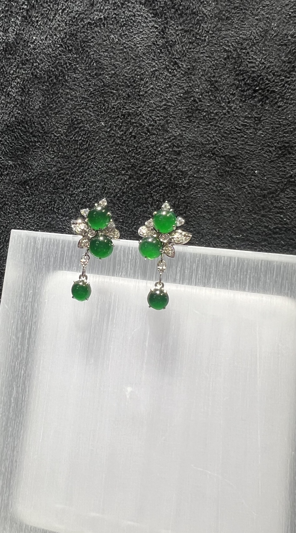 icy translucent vibrant green cabochon jadeite earring - Image 2