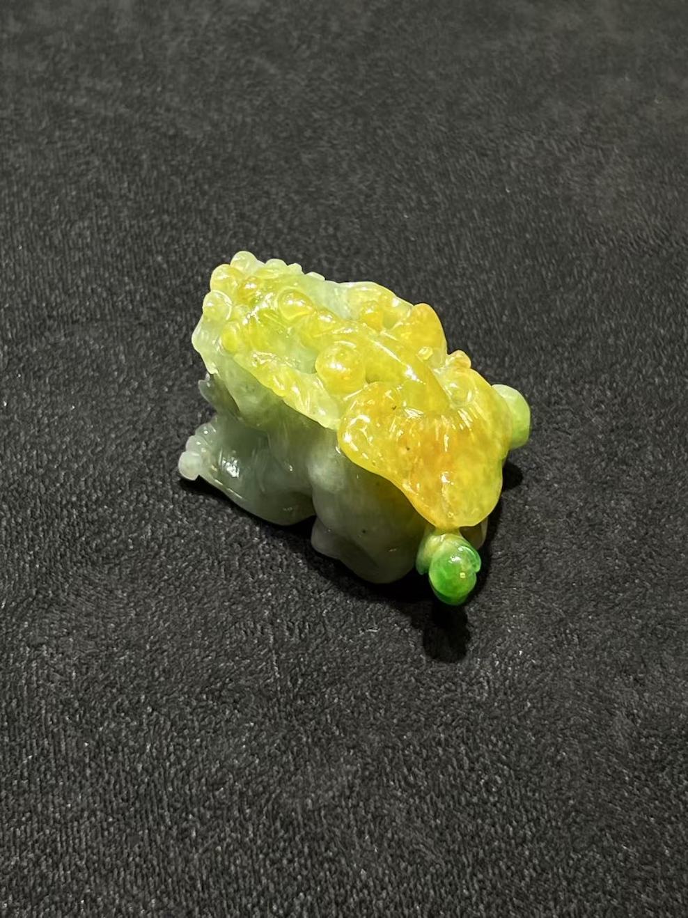Translucent honey yellow and green jadeite Pixiu ornament